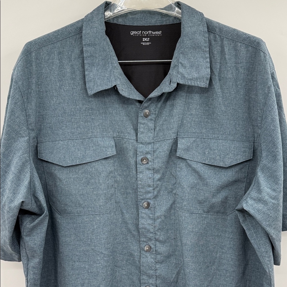Great Northwest Clothing Company Short Sleeved Button Down Shirt Size 2XLT EUC